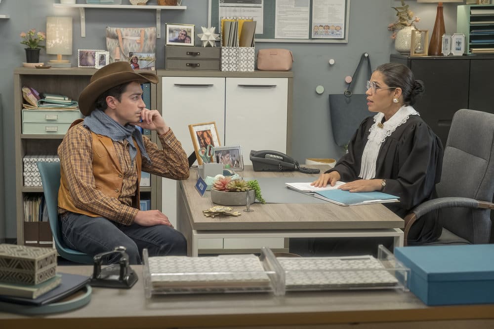 Superstore Season 5 Episode 6 Preview Amy And Jonah Face A