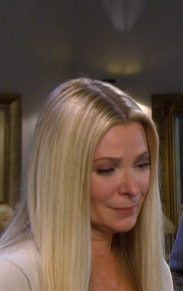 Jennifer's Tearful Goodbye - Days of Our Lives