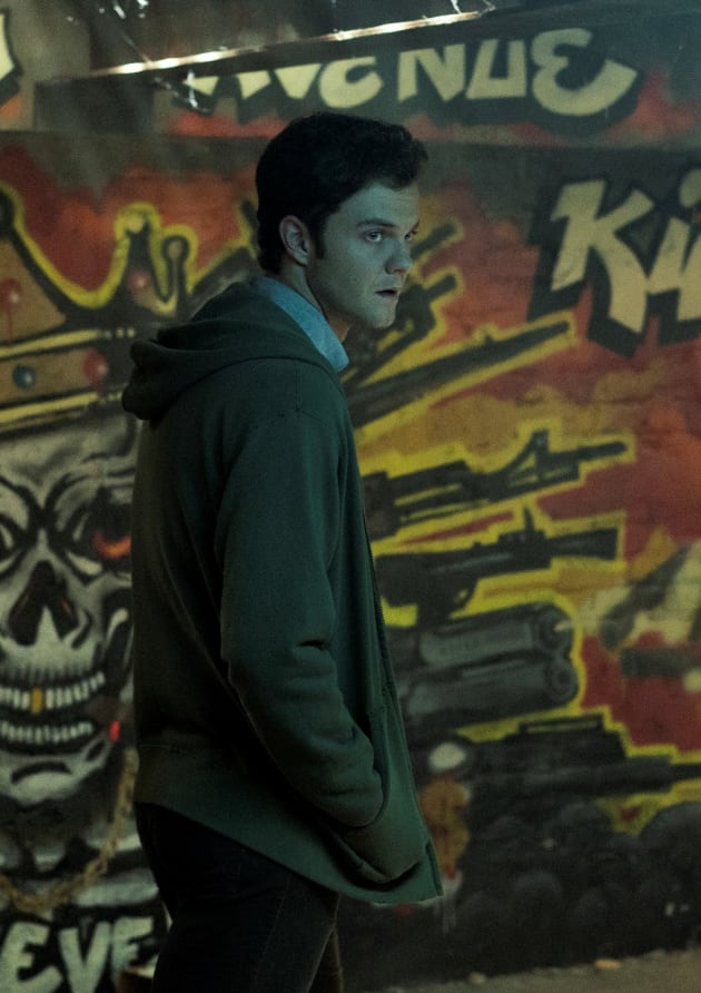 Hughie Looking Tough - The Boys Season 2 Episode 1