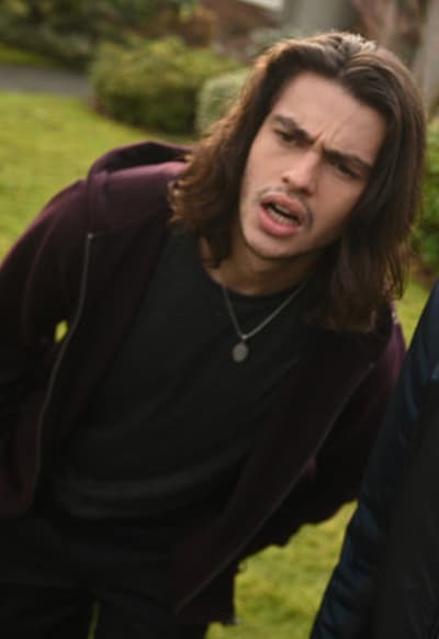 Aiden Helps - Extraordinary Playlist de Zoey Temporada 2 Episodio 5
