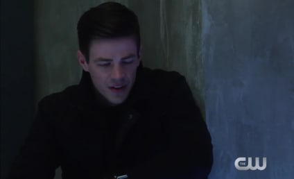 The Flash Promo: Barry and Captain Cold vs. King Shark