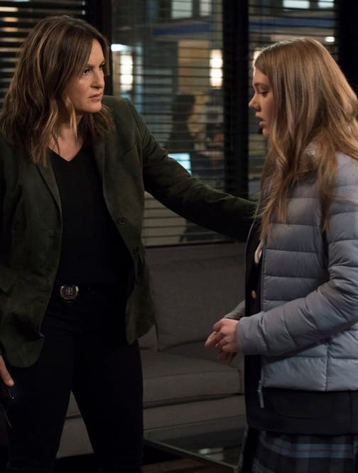 Providing Comfort - Law & Order: SVU Season 20 Episode 20