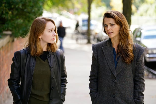 Mother Spy and Baby Spy - The Americans Season 6 Episode 2