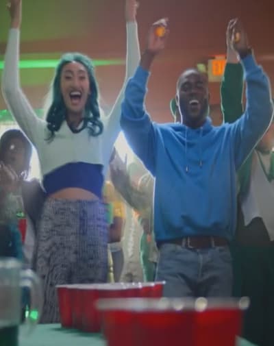 Winning Beer Pong - Single Drunk Female Season 1 Episode 4