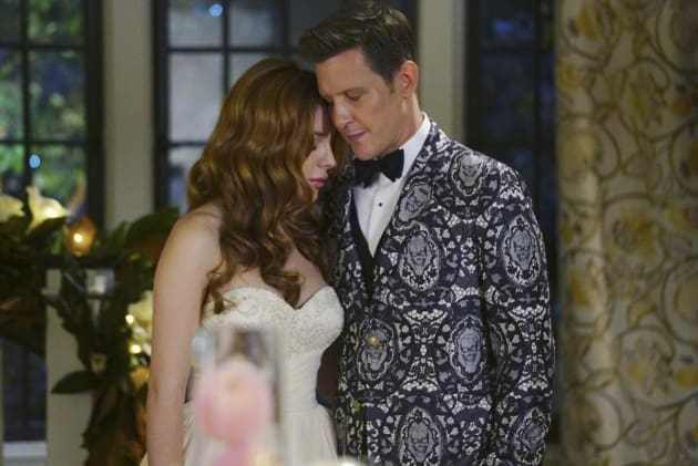 Comforting Louise - Revenge Season 4 Episode 14