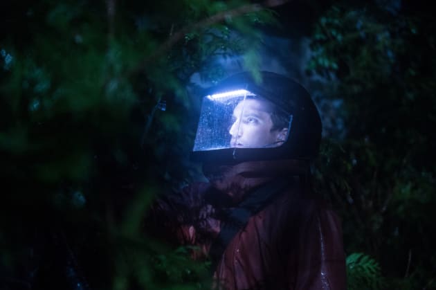 Something's Wrong — The 100 Season 4 Episode 13