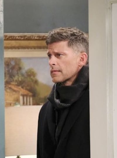 Eric Returns to Salem / Tall - Days of Our Lives