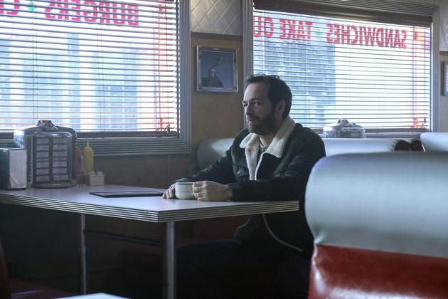 Cup of Warmth - Riverdale Season 1 Episode 13