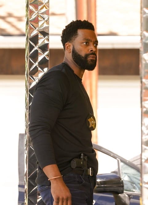 A Personal Connection - tall - Chicago PD Season 9 Episode 5