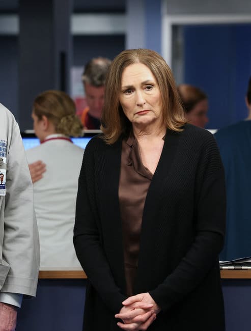 Lonnie Helps Out - Chicago Med Season 7 Episode 19