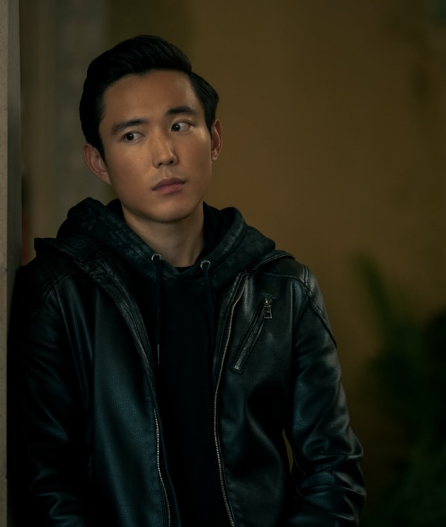 Ben Looks On - The Umbrella Academy Season 2 Episode 6