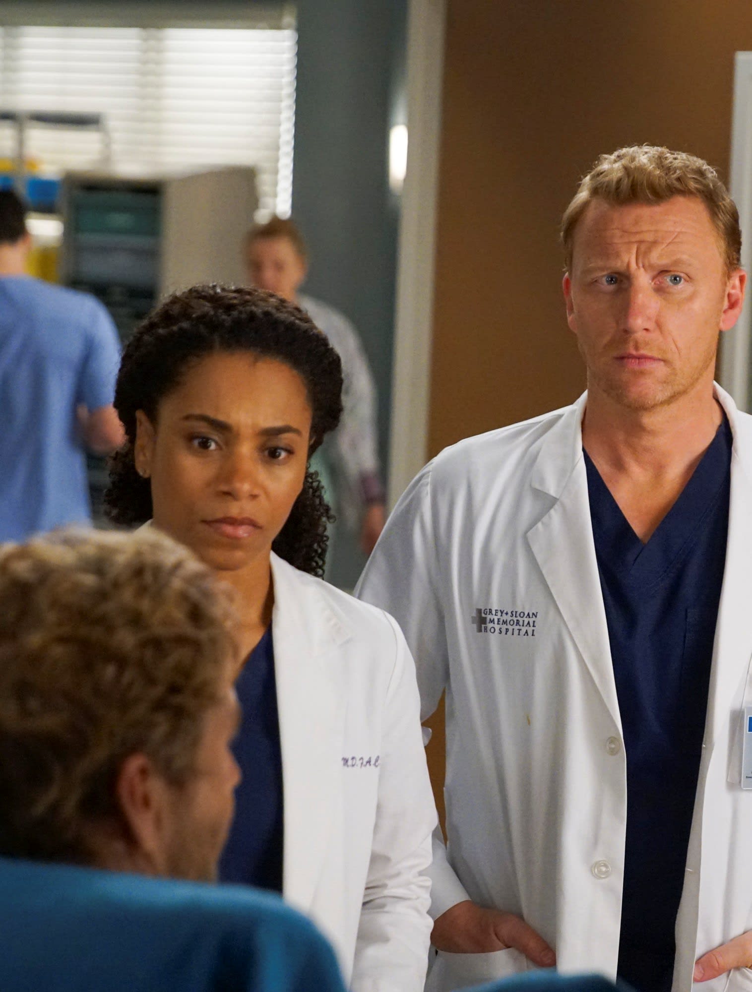 Maggie And Owen To The Rescue Tall Grey S Anatomy Season 15