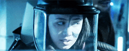 Emori and Raven Share a Look - The 100