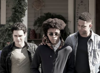 Watch legacies season outlet 1 episode 1