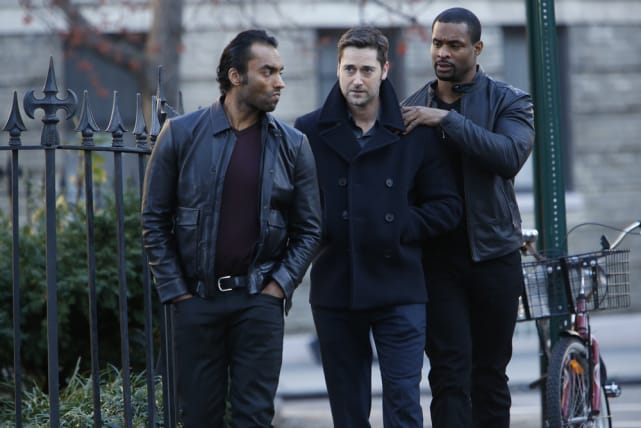 Tom makes new friends - The Blacklist Season 4 Episode 12