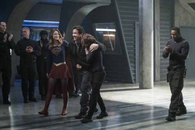 All Smiles - Supergirl Season 2 Episode 14