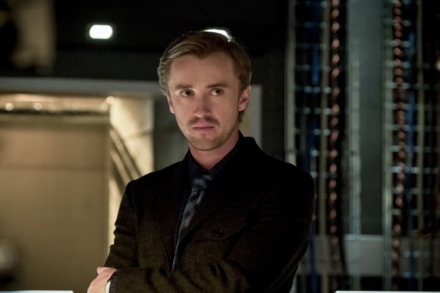 Unease - The Flash Season 3 Episode 23