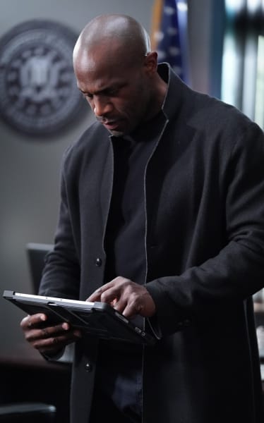 Nate Researches - How To Get Away With Murder Season 6 Episode 13