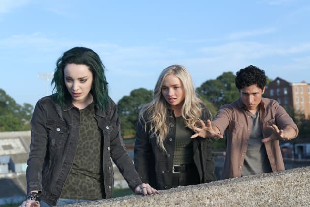 Polaris And Her Squad - The Gifted Season 1 Episode 6