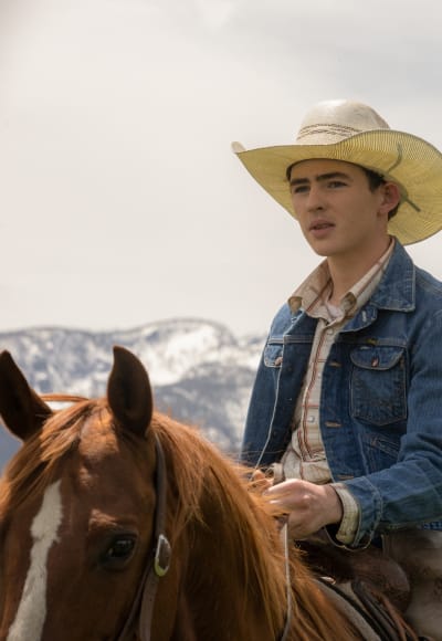 Carter Learning the Ropes - Yellowstone Season 5 Episode 2