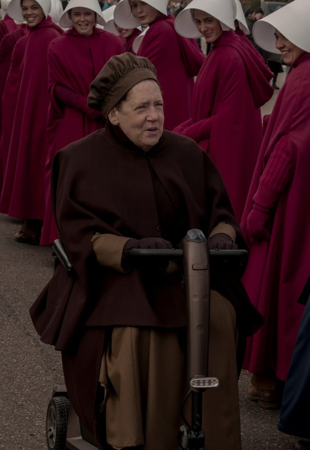 Aunt Lydia Scoots on By - The Handmaid's Tale Season 3 Episode 4