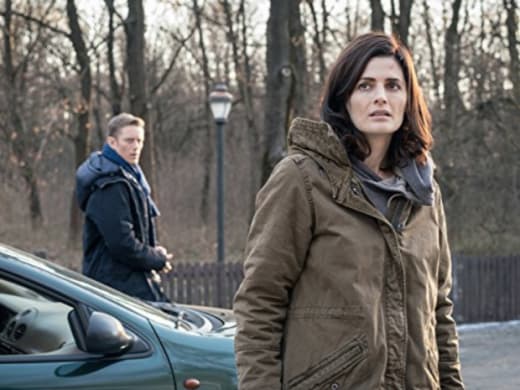 Absentia season 1 outlet episode 1