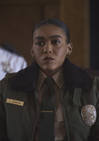 En una posición difícil - The Republic of Sarah Temporada 1 Episodio 5