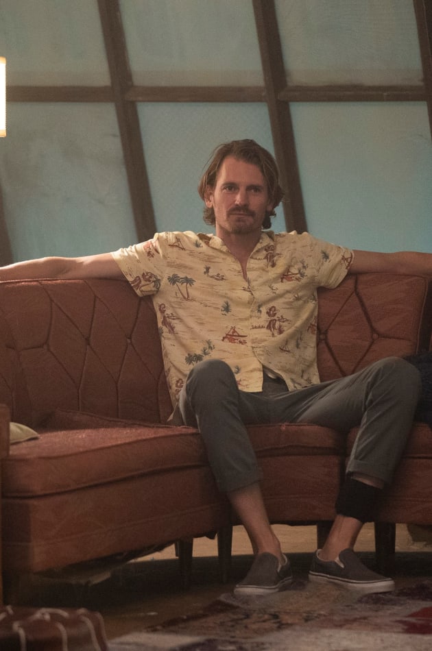 Good Trouble Season 1 Episode 12 Review: Broken Arted - TV ...
