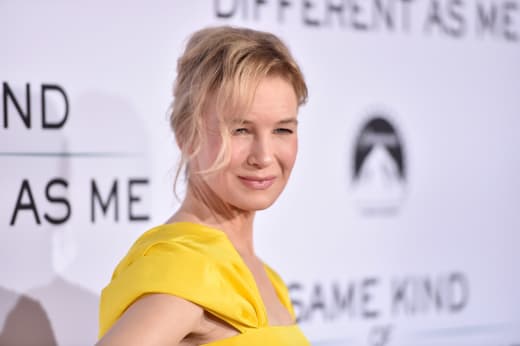 Renee Zellweger Attends Premiere