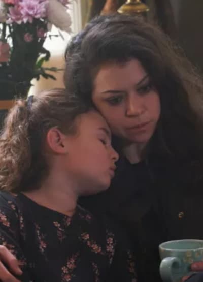 Sarah and Kira - Orphan Black Season 5 Episode 9