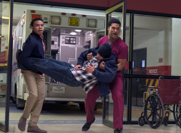 Bringing in a Patient - The Night Shift Season 4 Episode 1