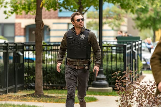 Chicago PD Season 4 Episode 8 Review: A Shot Heard Round ...