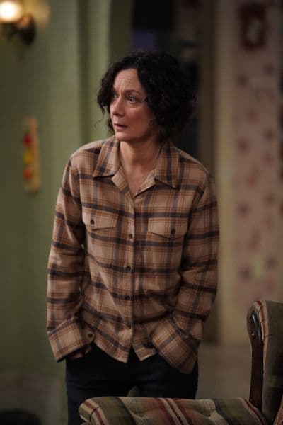 Darlene Gets Blindsided - The Conners Season 3 Episode 20