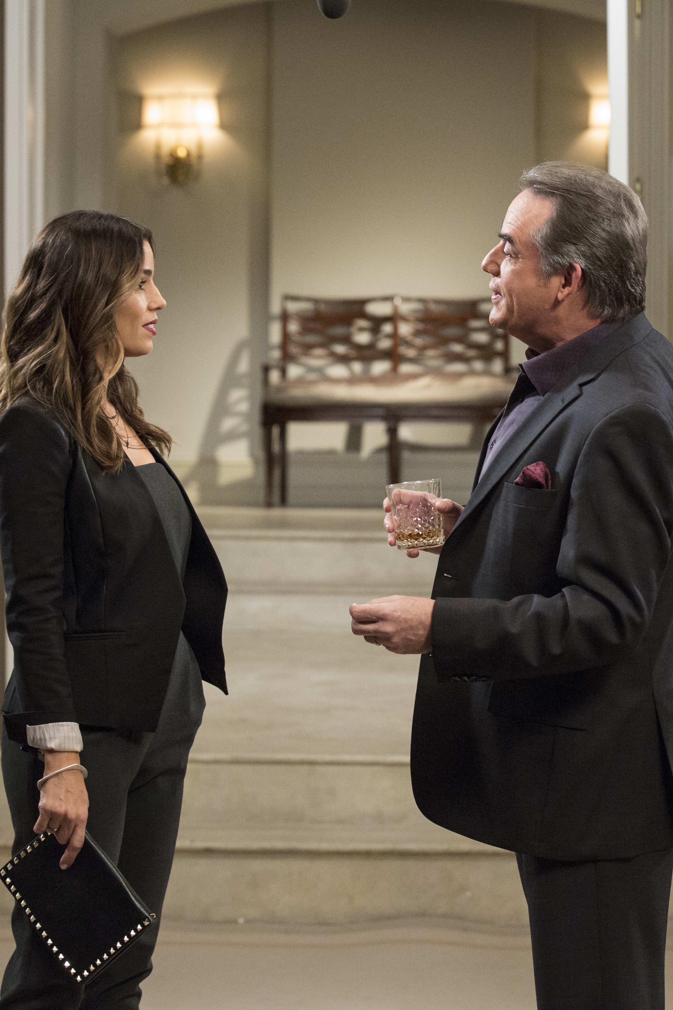 Devious maids hotsell putlocker