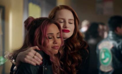 Riverdale: Why We Need More Choni Scenes