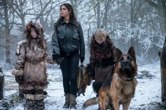 The Witch is Dead - Emerald City Season 1 Episode 1