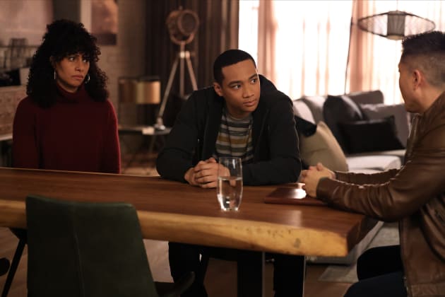 Updating Tyrell - A Million Little Things Season 3 Episode 11