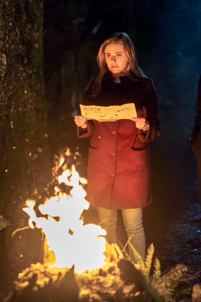 Bonfire - Nancy Drew Season 1 Episode 17