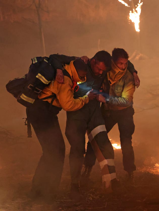 Fleeing the Flames - Tall - 9-1-1: Lone Star Season 2 Episode 3