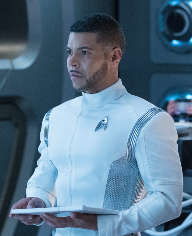 Doctor At The Ready Star Trek Discovery S1e9 