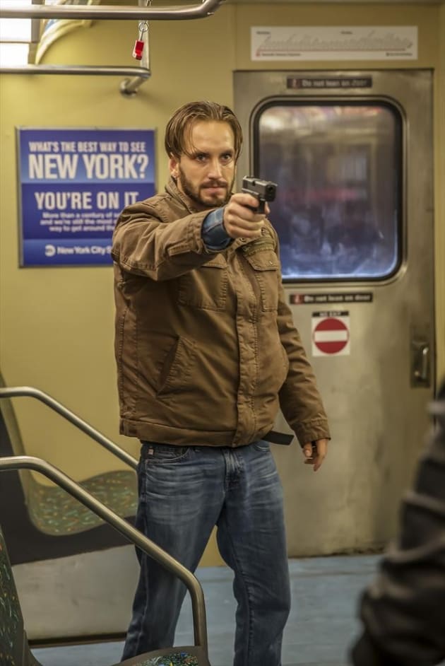 Pointing His Gun - Castle Season 7 Episode 8