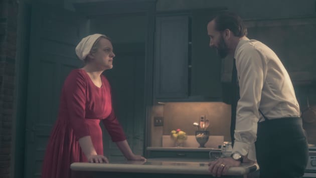 The handmaid's tale season 2 episode clearance 13 watch online