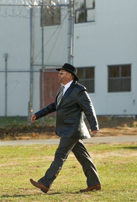 Striding Away - The Blacklist Season 6 Episode 10