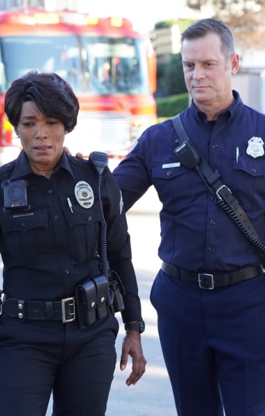 Watch 9-1-1 Season 6 Episode 3 The Devil You Know Online