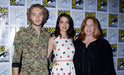 Reign Season 2 to Go “Beyond Castle Walls,” Plague Nation with Death 