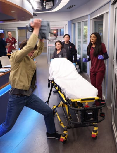 Out of Control - Chicago Med Season 8 Episode 5