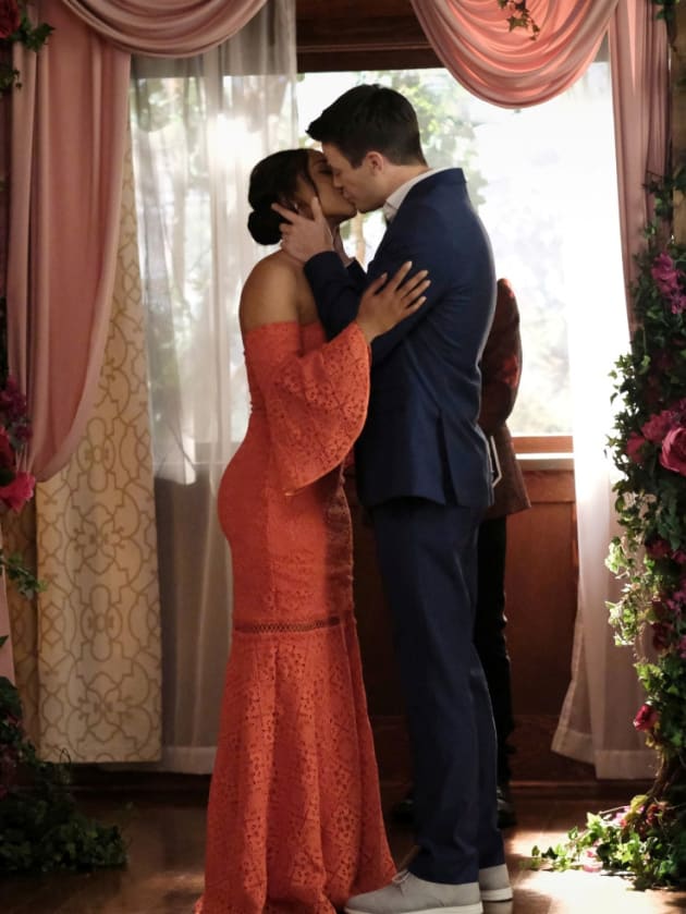 The flash season 2 episode 18 full episode free shop