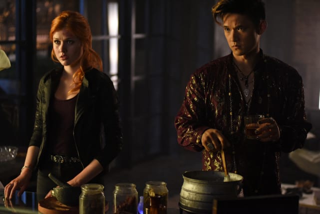 I need a drink - Shadowhunters Season 1 Episode 6