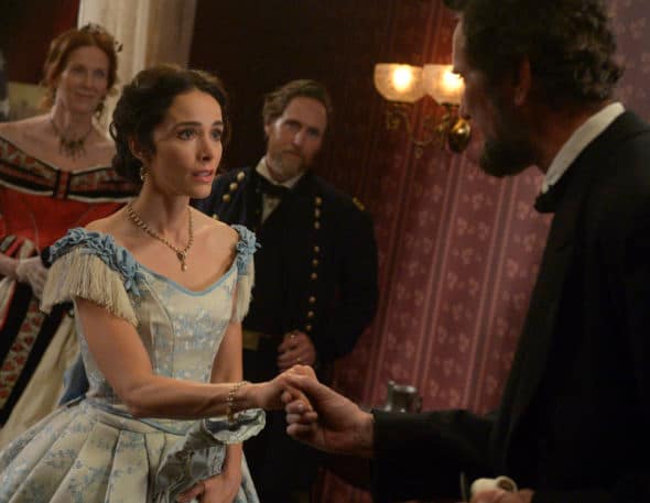 Lucy meets her idol - Timeless Season 1 Episode 2