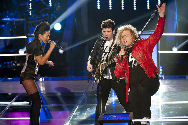 Erin Martin and The Shields Brothers Battle